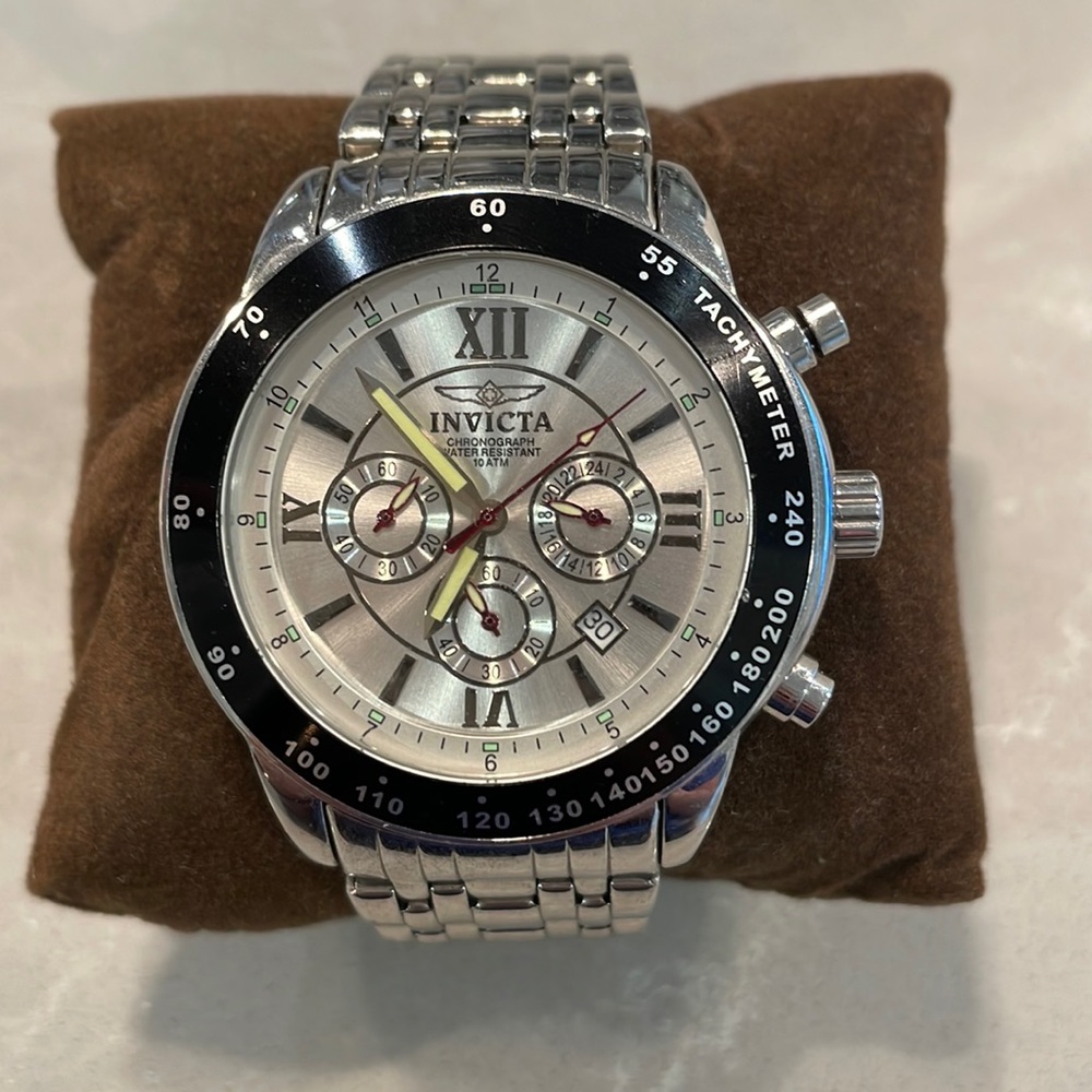 Invicta mens watch - gently used